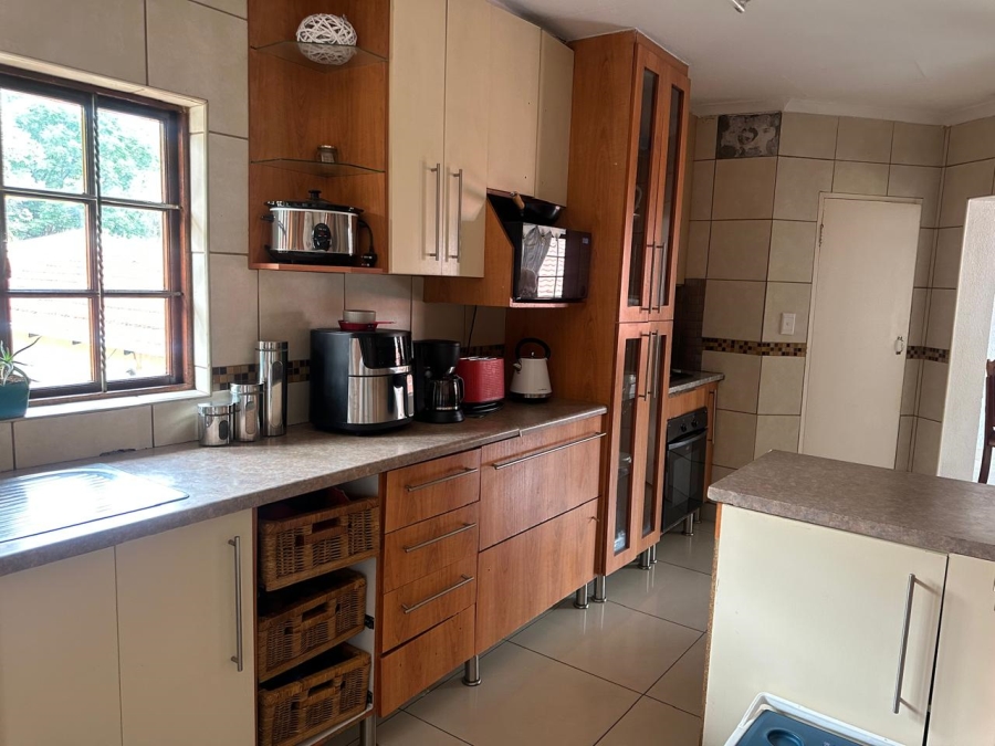 9 Bedroom Property for Sale in Safari Gardens North West